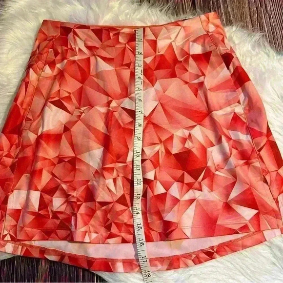 Nike Women's Dri-FIT Victory UV 17" Printed Golf Skorts - Picture 10 of 11